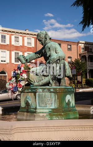 La I Guerra Mondiale fontana commemorativa, ampio e strade principali, DOYLESTOWN, PA Foto Stock