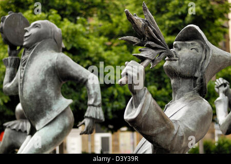 Performing Artist statue in Place du Theatre, Lussemburgo Foto Stock