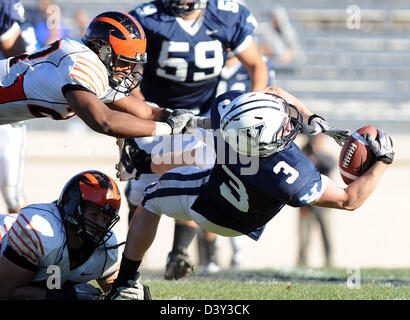 La Yale football gioco d'azione contro l'Università di Princeton Foto Stock