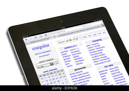 Craigslist, la pubblicità classificata sito, visualizzati su una quarta generazione di iPad, STATI UNITI D'AMERICA Foto Stock