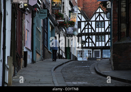 Una vista della collina ripida Lincoln Lincolnshire Foto Stock