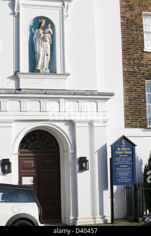 St Mary's chiesa cattolica è raffigurato in Hampstead, Londra Nord il 27 febbraio 2013. Foto Stock