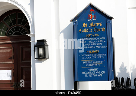 St Mary's chiesa cattolica è raffigurato in Hampstead, Londra Nord il 27 febbraio 2013. Foto Stock