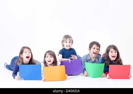 Cinque Fratelli Preschooler da una grande famiglia Foto Stock