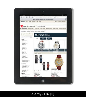 Shopping online sul sito web di Overstock.com, visualizzato su un iPad 4, STATI UNITI D'AMERICA Foto Stock