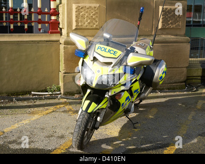 La polizia di Yamaha Motor bike parcheggiata in Manchester REGNO UNITO Foto Stock