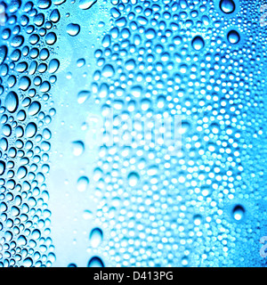 Gocce d'acqua su vetro close-up Foto Stock