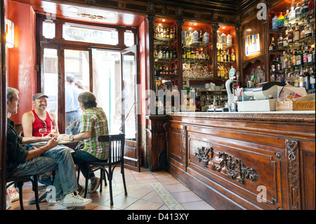 Bar Caffetteria Sant Juame che ha usato per essere una vecchia farmacia, Valencia, Spagna Foto Stock