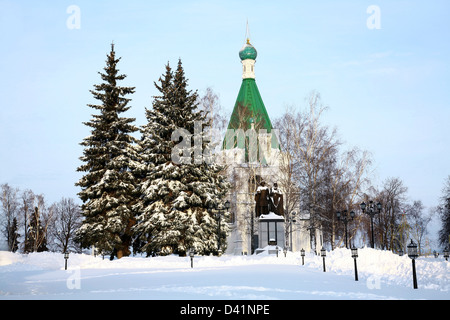 Soci fondatori della città e la Cattedrale di Arcangelo a Nizhny Novgorod Cremlino, Russia Foto Stock