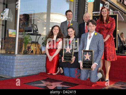 Maria Burton, Michael Sheen, David Rowe Beddoe, Morgan Ritchie, Charlotte Ritchie alla cerimonia di induzione per la stella sulla Hollywood Walk of Fame di Richard Burton, Hollywood Boulevard, Los Angeles, CA 1 marzo 2013. Foto di: Elizabeth Goodenough/Everett Collection Foto Stock