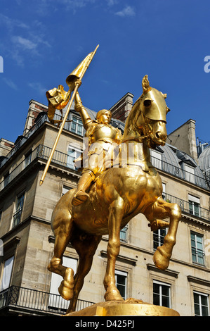 Giovanna d Arco dorato scultura equestre, Parigi, Francia. Foto Stock