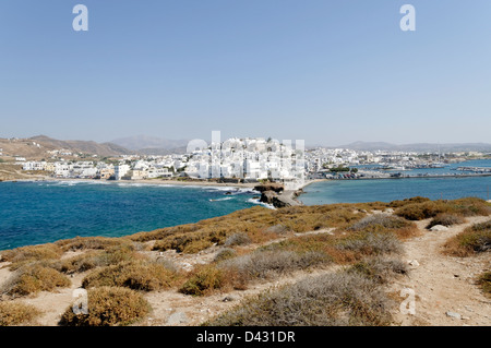 Naxos. Le Cicladi. La Grecia. Vista della città di Chora (o la città di Naxos) sull'isola di Naxos. Foto Stock