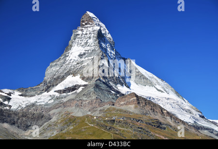 Il Cervino (Monte Cervino), Svizzera. Una delle più alte montagne dalle Alpi e in Europa (4484 m) visto dal sentiero di Riffelalp Foto Stock