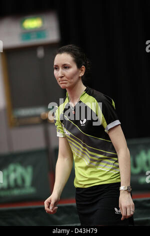 03.03.2013 Sheffield, in Inghilterra. Jo Parker durante il womens semi-finale di partita della nazionale inglese di Ping Pong campionati dal Ponds Forge International Sports Centre. Foto Stock