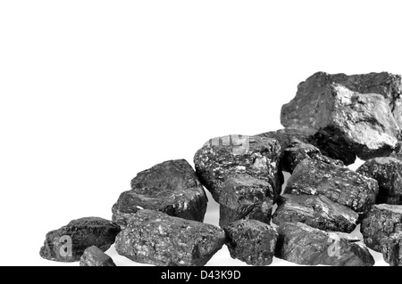 Carboni su sfondo bianco. Copia dello spazio. Foto Stock