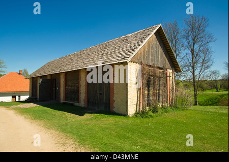 Vecchio edificio di una stabile in un agriturismo Foto Stock