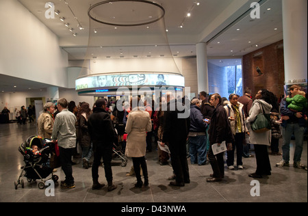 Il Brooklyn Museum Target primo Sabato notte Foto Stock