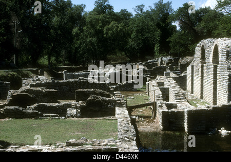 Scavi archeologici presso il sito storico di Butrinto nell'Albania meridionale. Foto Stock