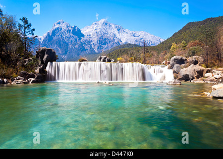 Blue Moon Valley paesaggio di montagne di Lijiang, Cina. Foto Stock