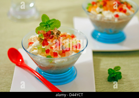 Crema di castagne con formaggio. Ricetta disponibile. Foto Stock