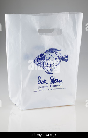 Comoda borsa di trasporto con sito web e telefono per Rick Stein di Padstow in Cornovaglia Inghilterra Foto Stock