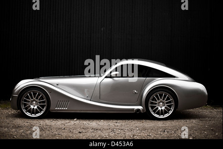 D'argento metallizzato Morgan AeroMax auto vista laterale Foto Stock