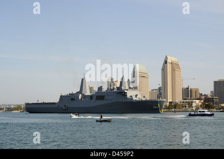 PCU San Diego arriva a homeport Base Navale di San Diego. Foto Stock