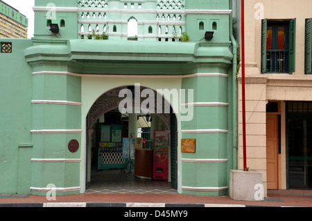 Portale ad arco alla Moschea Jamae Singapore Foto Stock