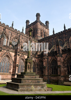 Monumento a Chester Cathedral CHESHIRE REGNO UNITO Foto Stock