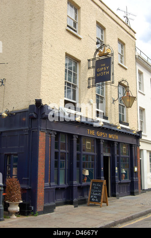 Parte anteriore del public house in Greenwich, Londra, Inghilterra. Editoriale solo il 24 giugno 2011 Foto Stock