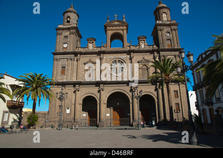 Plaza de Santa Ana square quartiere di Vegueta a Las Palmas de Gran Canaria città Gran Canaria Island nelle Isole Canarie Spagna Europa Foto Stock