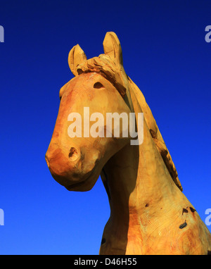 Cavallo di Troia, Trojan, scultura, Sentiero, Lincolnshire, Legno, animale, guerrieri greci, dentro cavallo, guerrieri greci, Nigel Sardeson, statua agricola Foto Stock