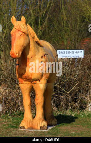 Cavallo di Troia, Trojan, scultura, Sentiero, Lincolnshire, Legno, animale, guerrieri greci, dentro cavallo, guerrieri greci, Nigel Sardeson, statua agricola Foto Stock