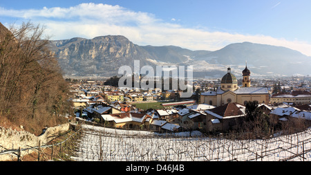 L'Italiano alp village Mezzocorona in inverno, Trentino, Italy. Foto Stock