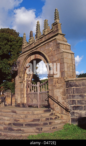 Lichgate (XVI secolo), Chiesa di Santa Maria, Astbury, Cheshire, Inghilterra, Regno Unito Foto Stock