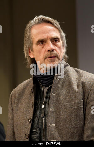 Oscar attore e produttore esecutivo e voce narrante del film documentario "cestinato" Signor Jeremy Irons Foto Stock