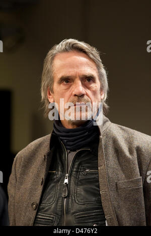 Oscar attore e produttore esecutivo e voce narrante del film documentario "cestinato" Signor Jeremy Irons Foto Stock