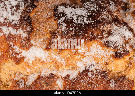 Confetti crosta di un spagnolo mona de Pascua, una tradizionale torta di Pasqua Foto Stock