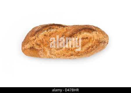 Un grano intero pane su uno sfondo bianco (Francia). Pain aux céréales en studio sur fond blanc (Vichy). Foto Stock