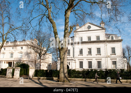 Nei giardini del palazzo terrazza, Kensington, London, W8, Regno Unito Foto Stock