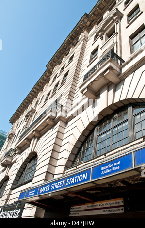 Ingresso alla stazione della metropolitana di Baker Street, Londra, Regno Unito Foto Stock