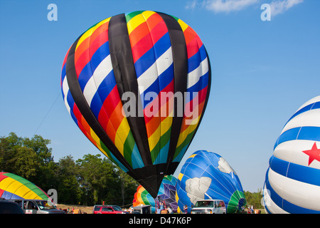 I palloni ad aria calda ottenere pronto Foto Stock