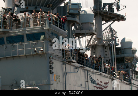 Tiger Cruise i partecipanti guardano un aria di dimostrazione di potenza. Foto Stock