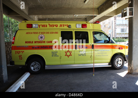 Magen David Adom Ambulance, mobile di unità di cure intensive Foto Stock