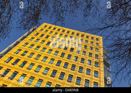 Colorato e moderno edificio progettato in Londra Foto Stock