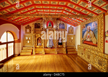 Pregando camera con altare d'oro in convento, Convento de Santa Teresa, Potosi, Bolivia, Sud America Foto Stock