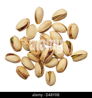 Pistacchi Noci isolati su sfondo bianco, close up Foto Stock