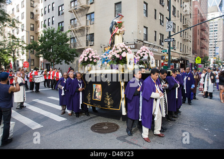 Annuale di Santa Rosa de Lima Estados Unidos EEUU processione in New York Foto Stock