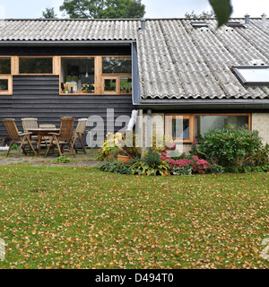 Il progetto della Comunità di cohousing Trudeslund, costruito tra il 1979-1981 a Birkerød, Copenaghen, di Tegnestuen Vandkunsten, sottolinea la vita collettiva e l’architettura sostenibile. Il progetto integra spazi comuni con abitazioni individuali per creare un ambiente di vita collaborativo. Foto Stock