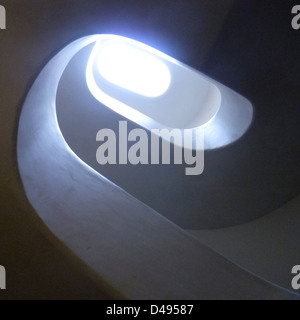 Jørn Utzon, banca melli, Teheran, Iran 1962. Il calcestruzzo scale. fotografo: Phillip Arnold Foto Stock